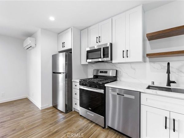 742 S Stanley Avenue, Los Angeles, CA 90036