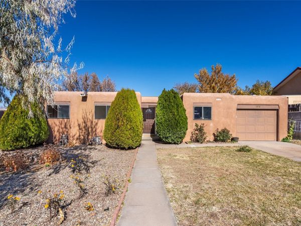 1910 Camino Claro, Santa Fe, NM 87505