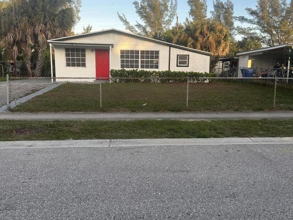 1210 Avenue R, Riviera Beach, FL 33404