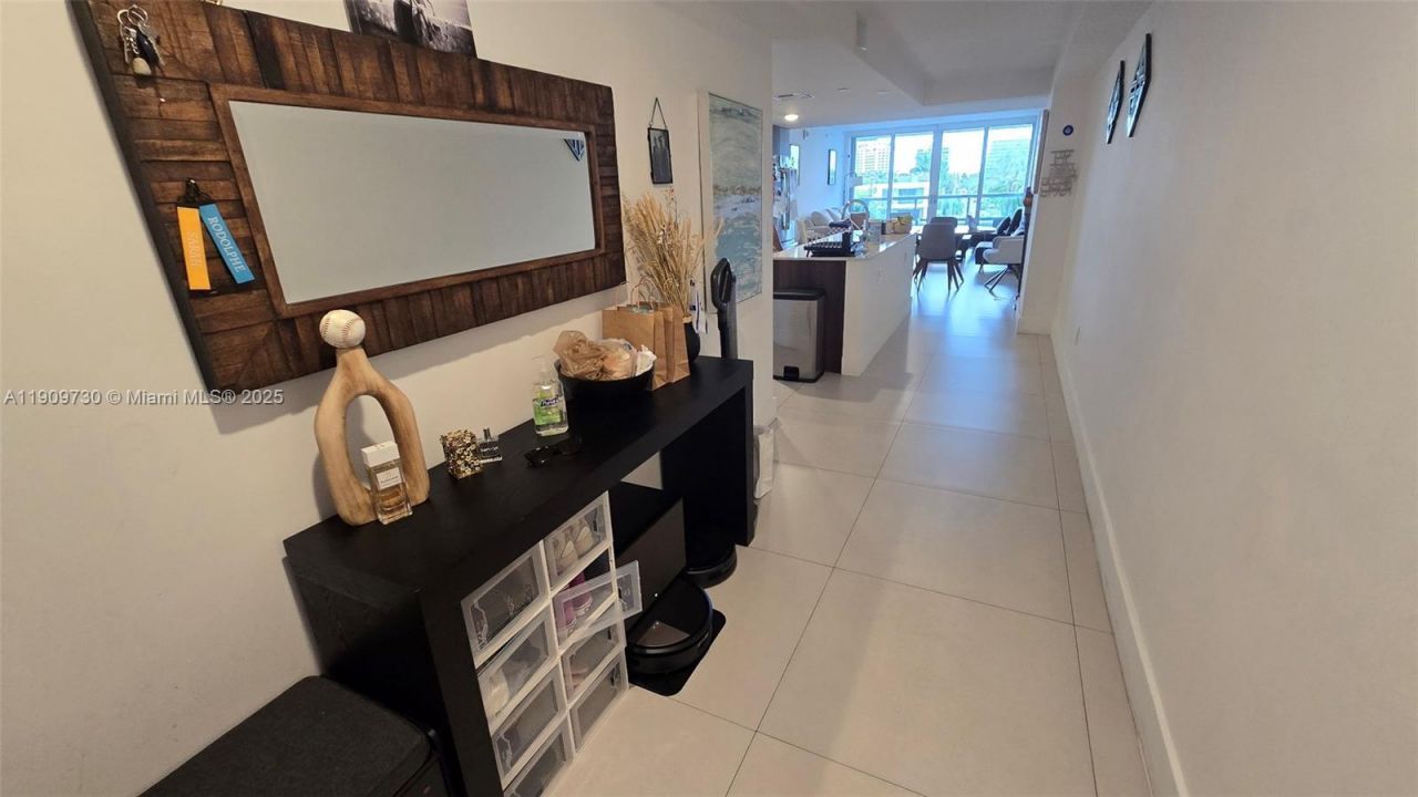 9261 E Bay Harbor Dr, Unit 402, Bay Harbor Islands, FL 33154 Photo