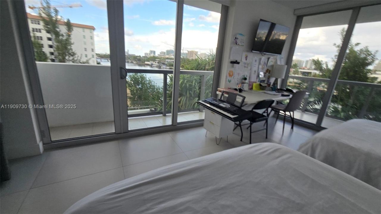 9261 E Bay Harbor Dr, Unit 402, Bay Harbor Islands, FL 33154 Photo