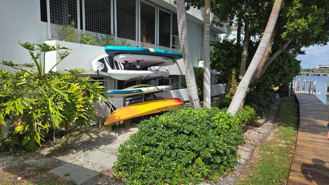 9261 E Bay Harbor Dr, Unit 402, Bay Harbor Islands, FL 33154 Photo