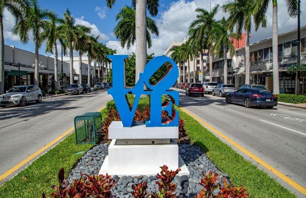 9261 E Bay Harbor Dr, Unit 402, Bay Harbor Islands, FL 33154 Photo