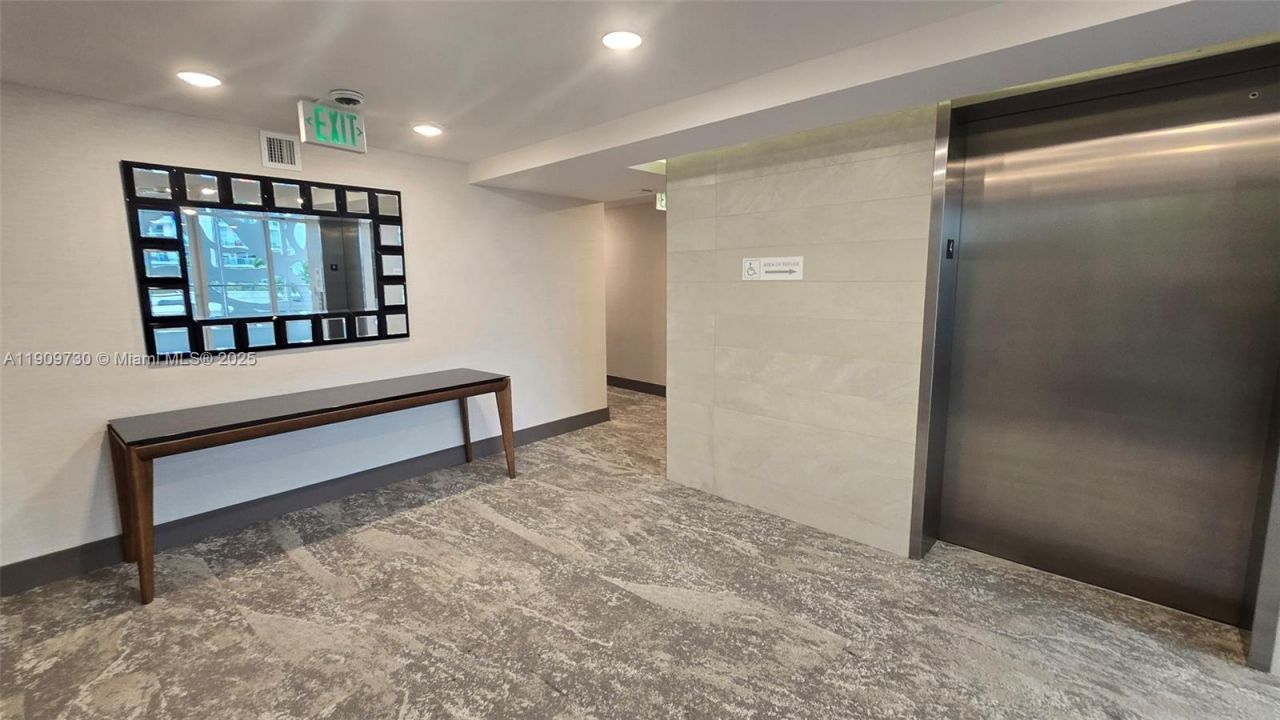 9261 E Bay Harbor Dr, Unit 402, Bay Harbor Islands, FL 33154 Photo