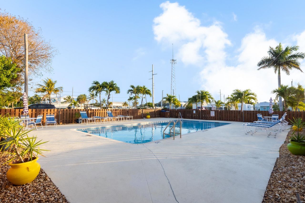 58950 Overseas Highway, Unit 13, Marathon, FL 33050 Photo