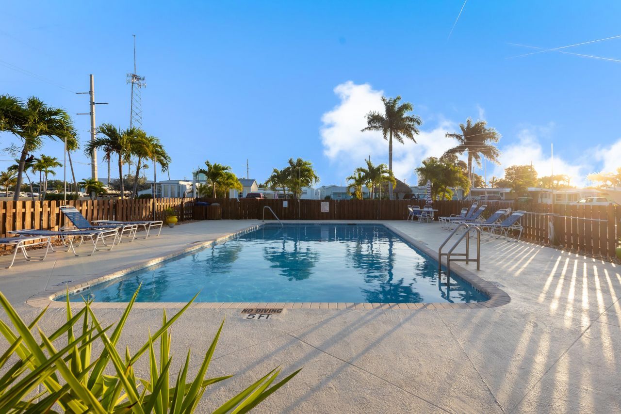 58950 Overseas Highway, Unit 13, Marathon, FL 33050 Photo