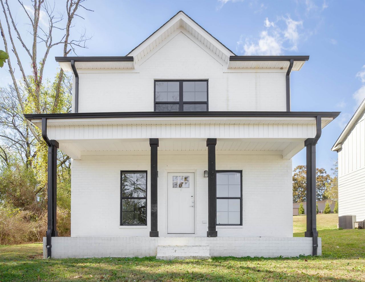 213 Virginia Ave, Florence, AL 35630 Main Photo