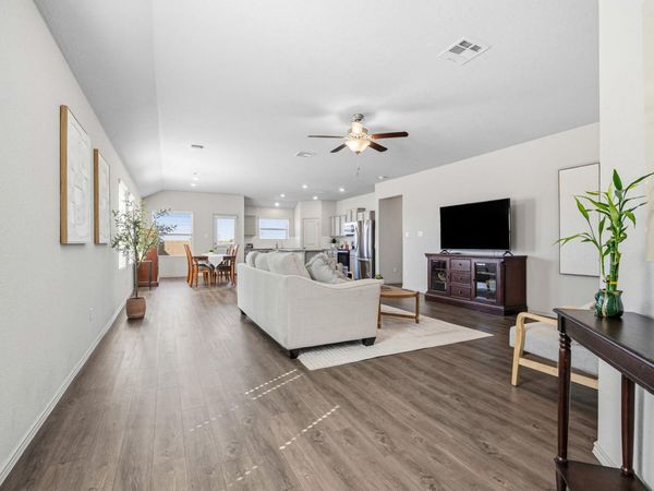 709 Carol DR, Hutto, TX 78634