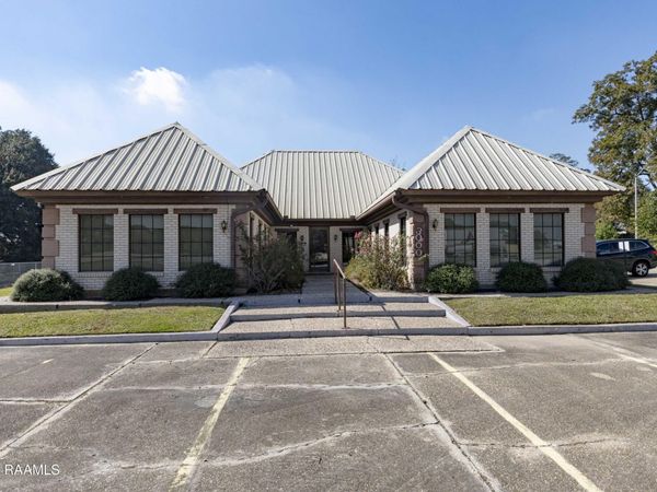 3000 W Pinhook Road, Lafayette, LA 70508