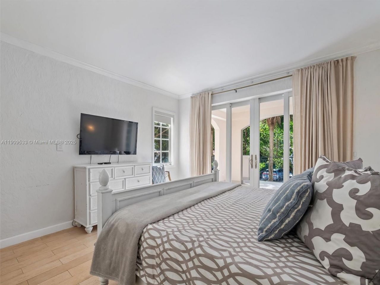 19116 Fisher Island Dr, Unit 19116, Miami Beach, FL 33109 Photo