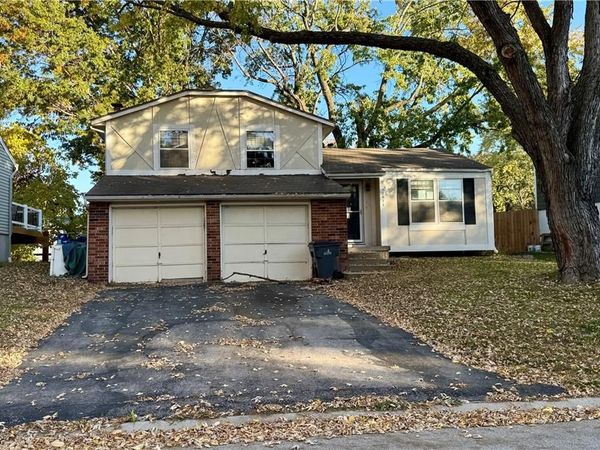 12533 S Locust Street, Olathe, KS 66062