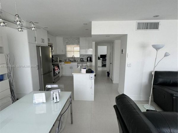 1501 Arthur St, Unit 10, Hollywood, FL 33020