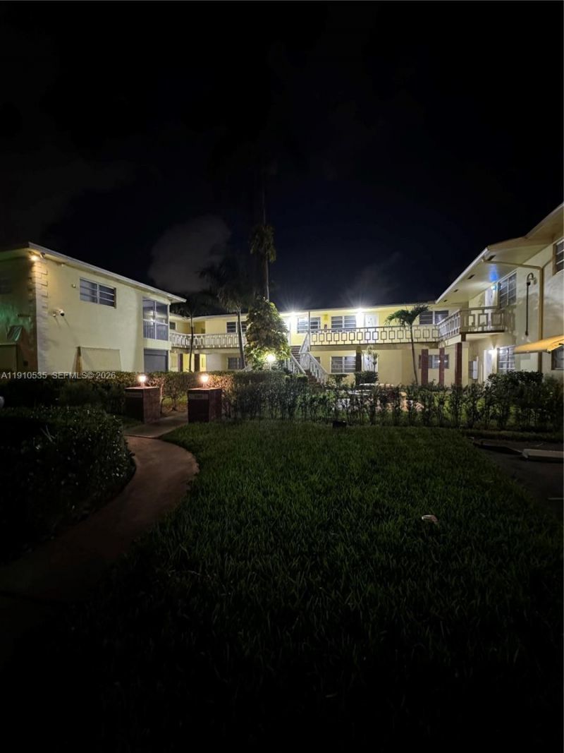 1501 Arthur St, Unit 10, Hollywood, FL 33020 Photo