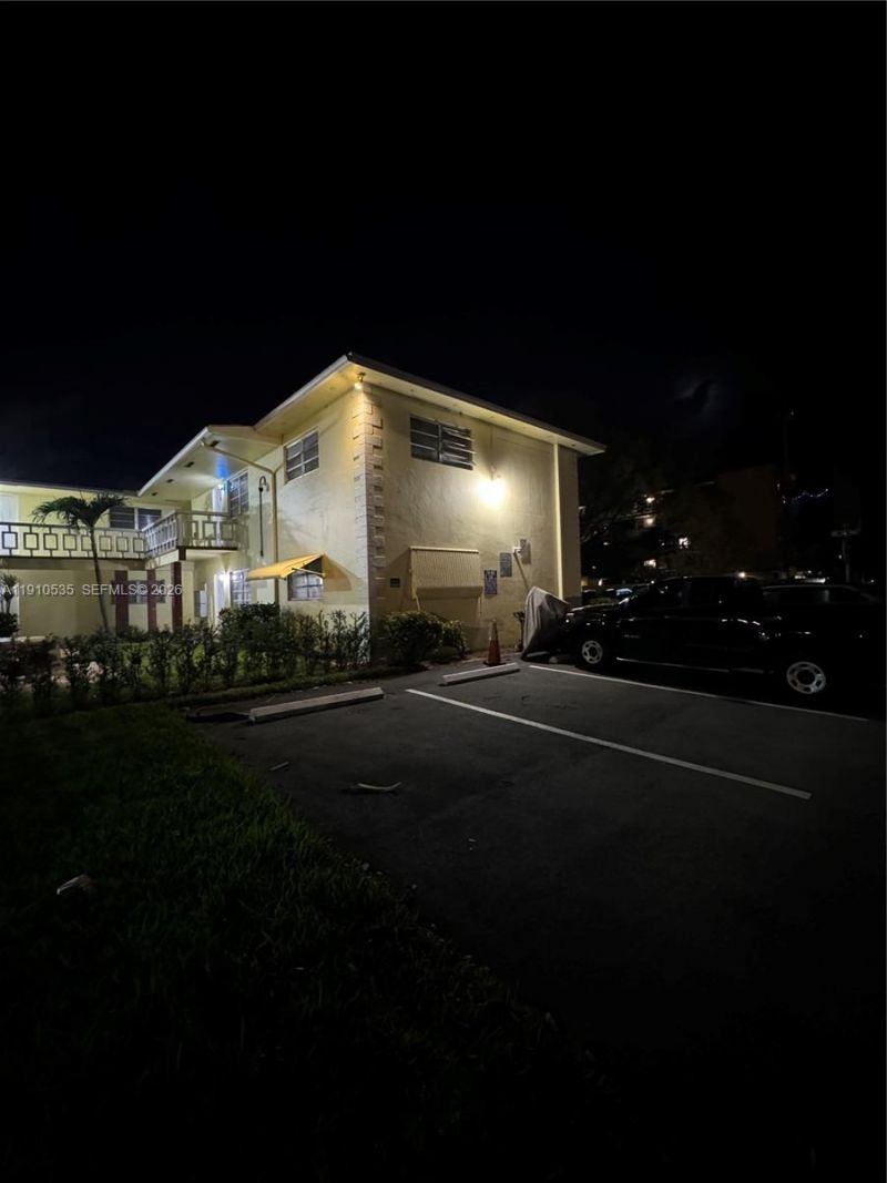 1501 Arthur St, Unit 10, Hollywood, FL 33020 Photo
