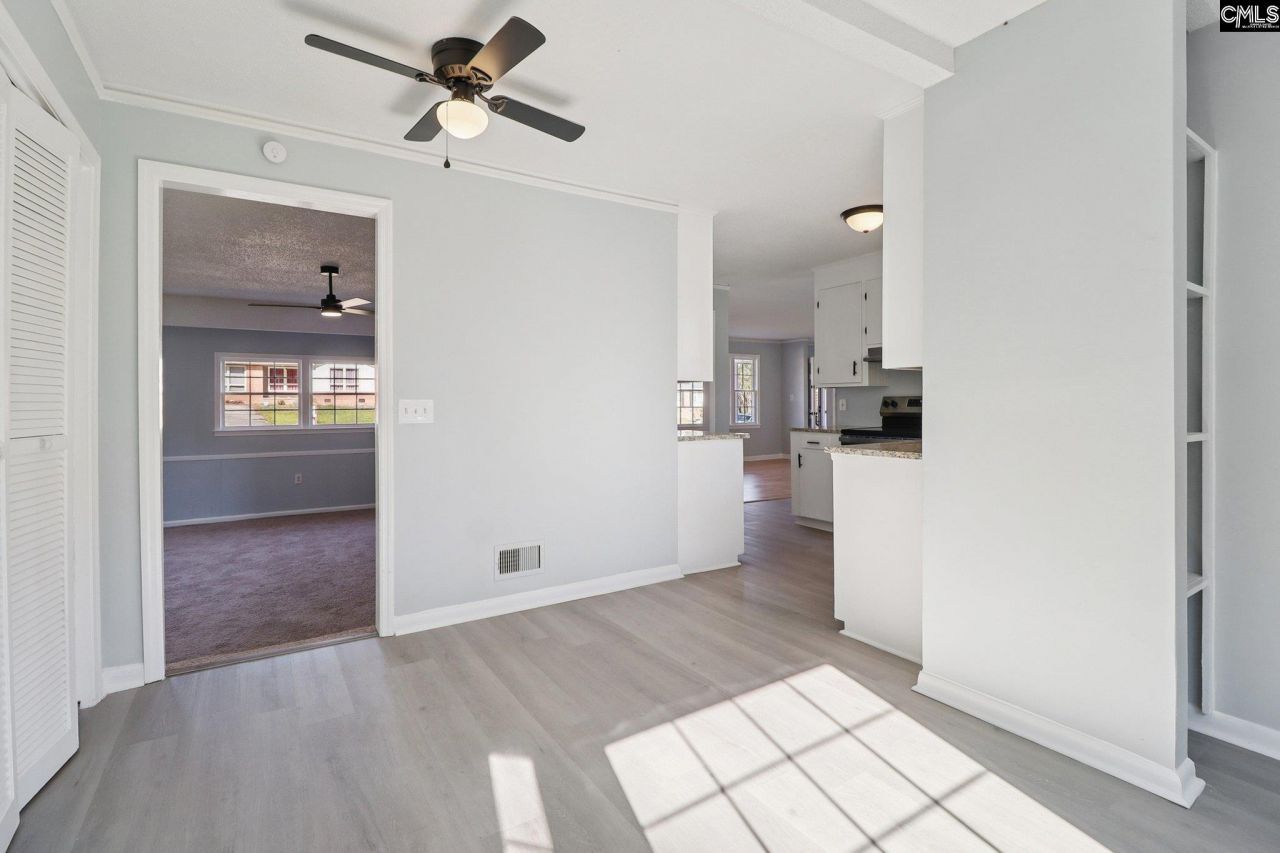 216 Meadowbury Drive Photo 12