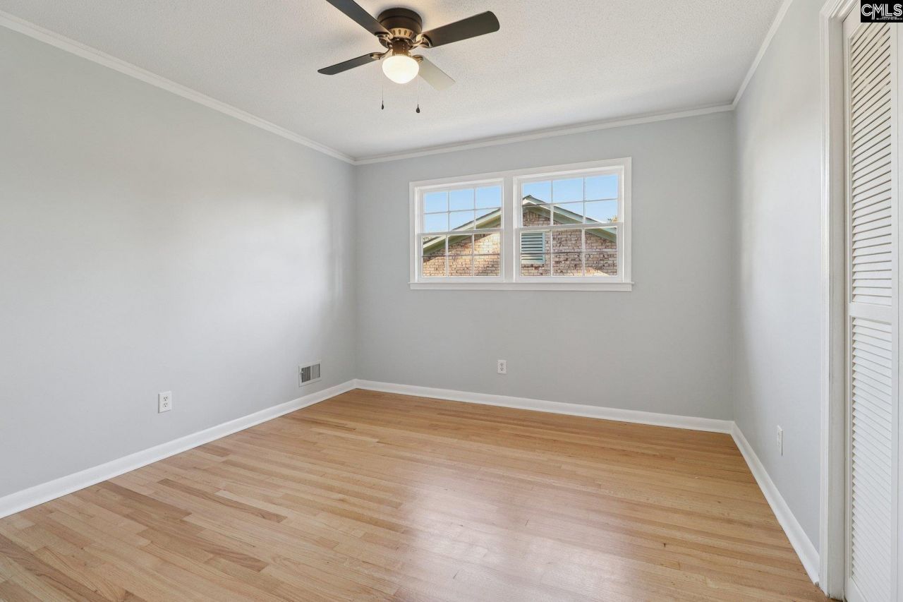 216 Meadowbury Drive Photo 20