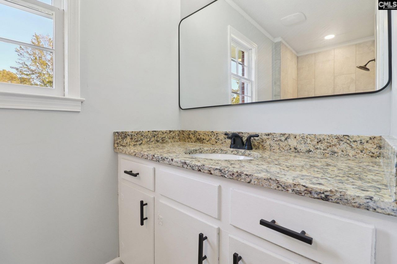 216 Meadowbury Drive Photo 26