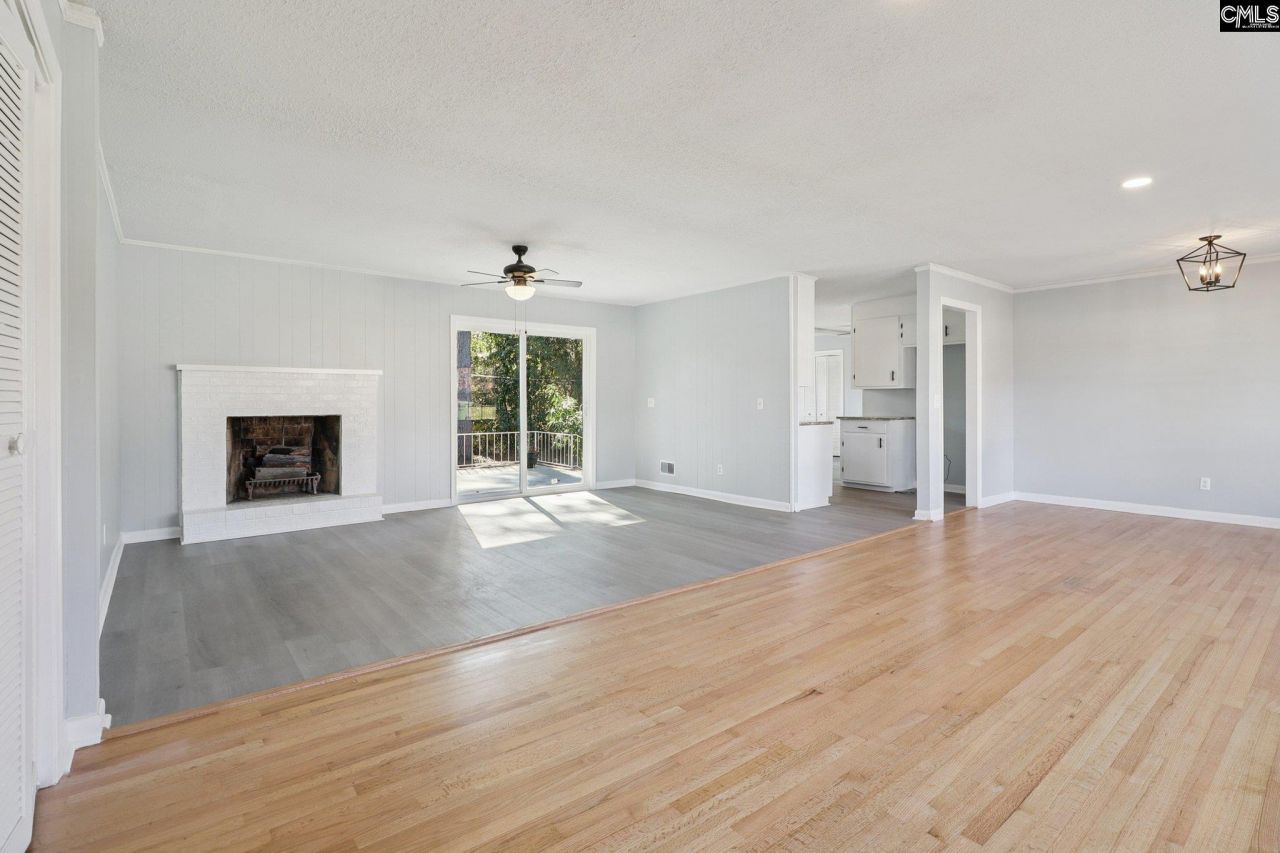 216 Meadowbury Drive Photo 9