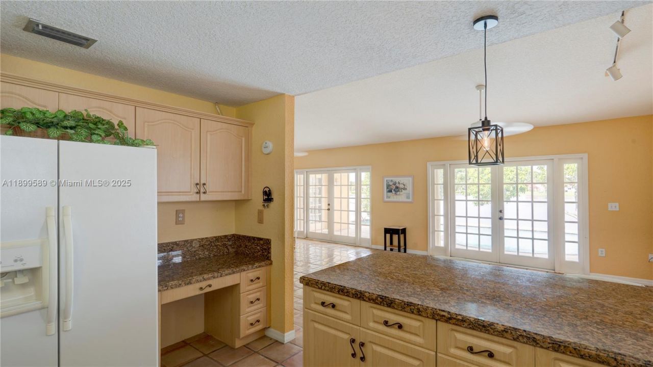 6255 Hawkes Bluff Ave, Davie, FL 33331 Photo