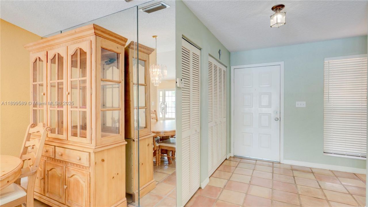 6255 Hawkes Bluff Ave, Davie, FL 33331 Photo