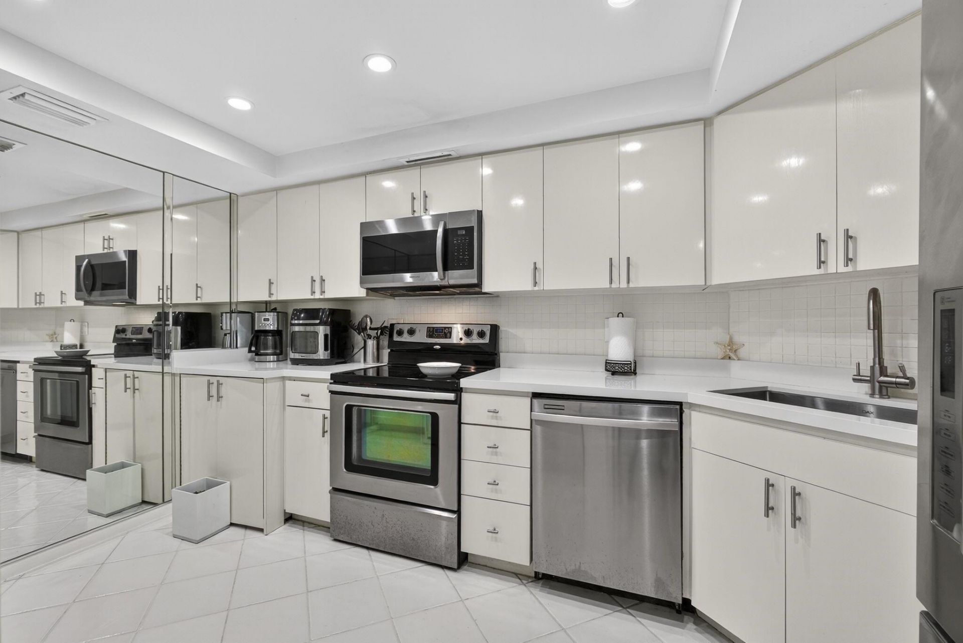 2000 Presidential Way, Unit 704, West Palm Beach, FL 33401 Photo