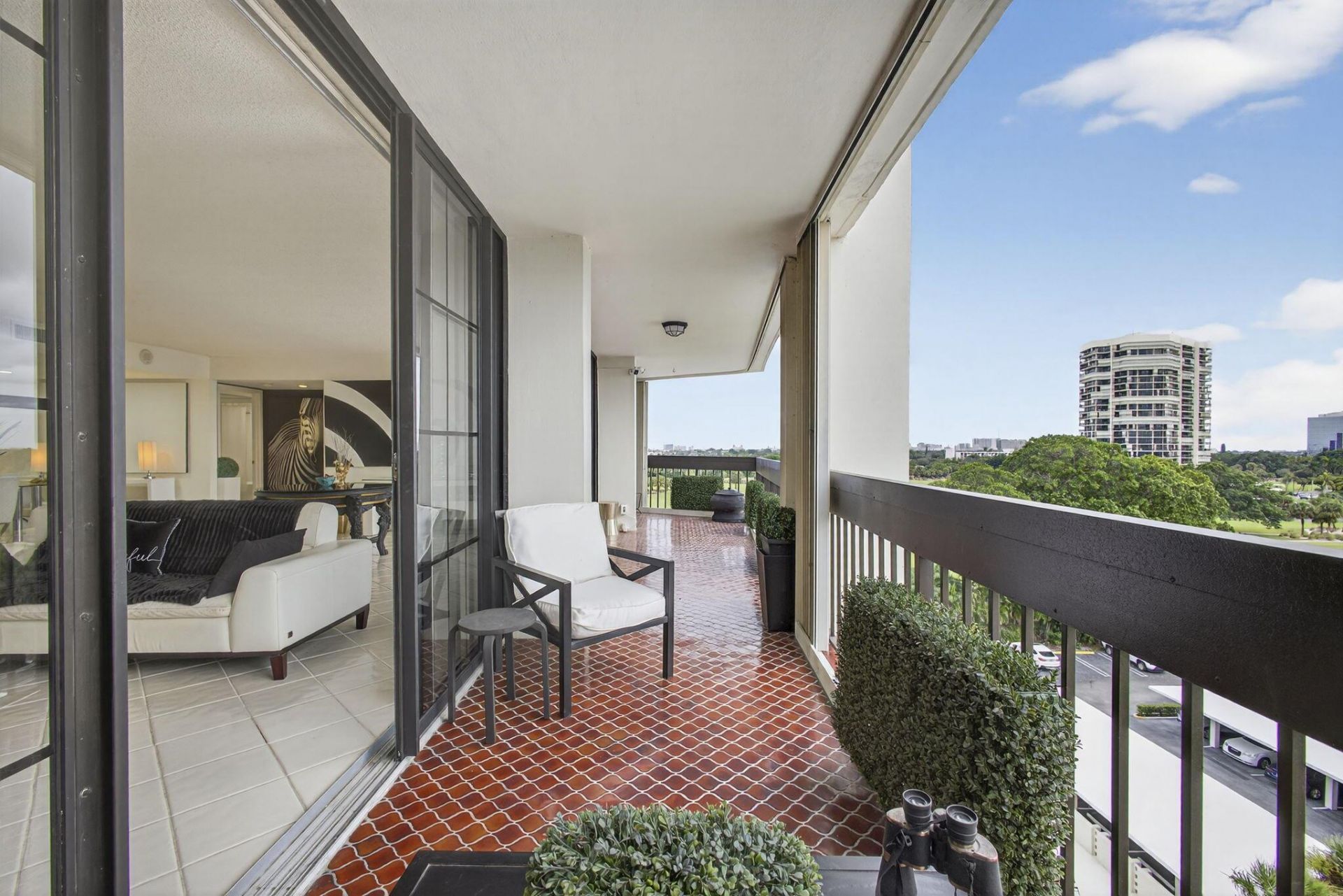 2000 Presidential Way, Unit 704, West Palm Beach, FL 33401 Photo