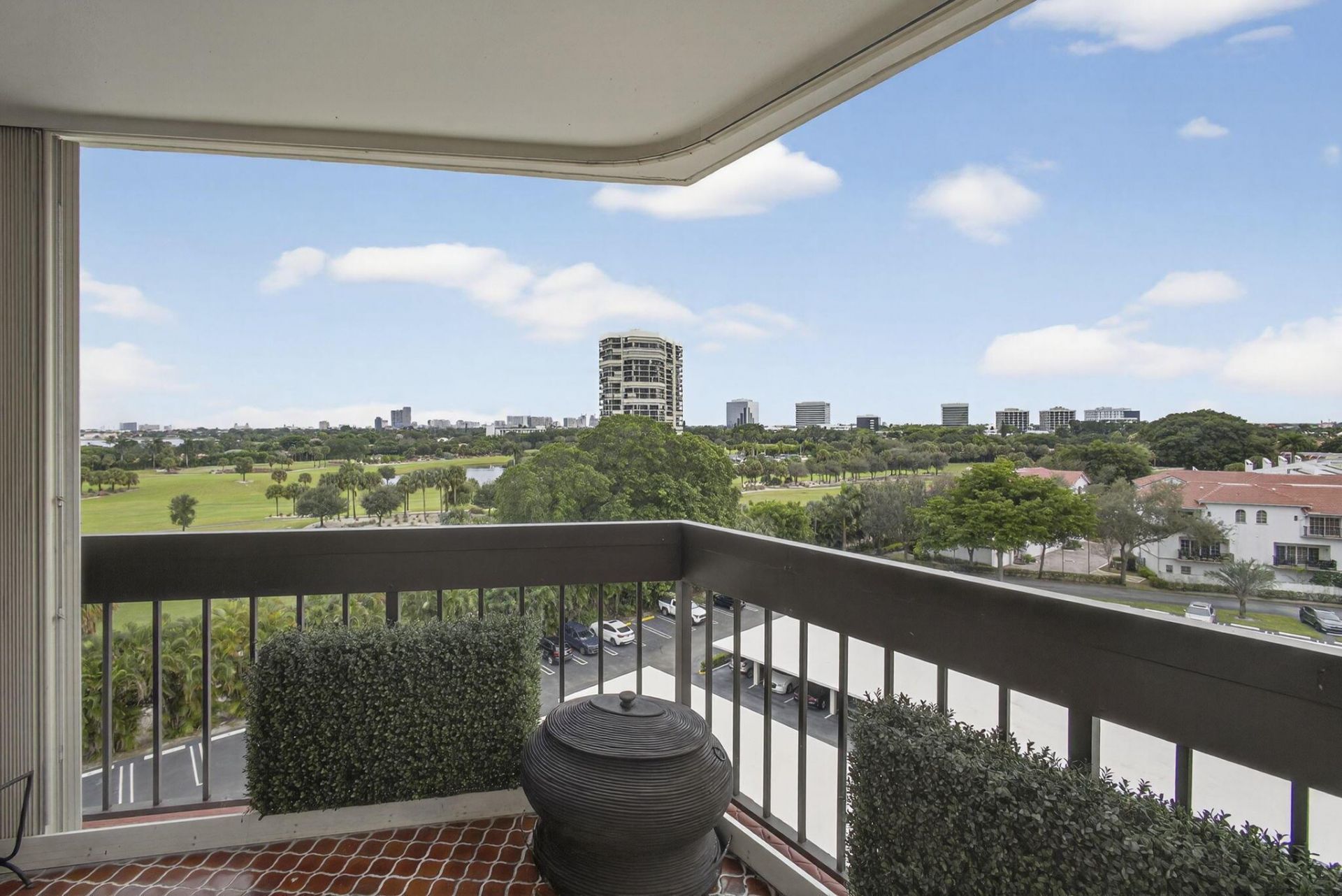 2000 Presidential Way, Unit 704, West Palm Beach, FL 33401 Photo