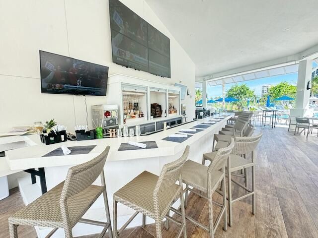 2000 Presidential Way, Unit 704, West Palm Beach, FL 33401 Photo