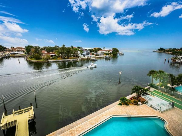 1365 SNELL ISLE BOULEVARD NE, Unit 5D, ST PETERSBURG, FL 33704