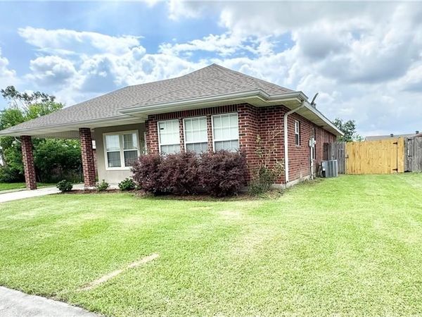 20 KIRKGLEN Loop, Houma, LA 70363