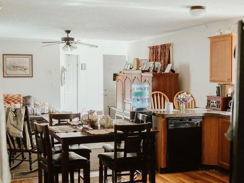 6244 London groveport Road, Unit 8, Grove City, OH 43123 Photo 9