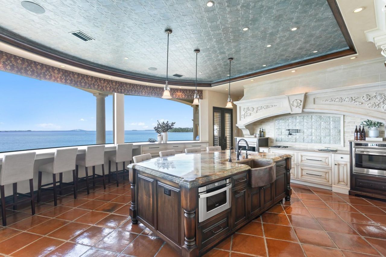 100 Sands Point Drive, Tierra Verde, FL 33715 Photo