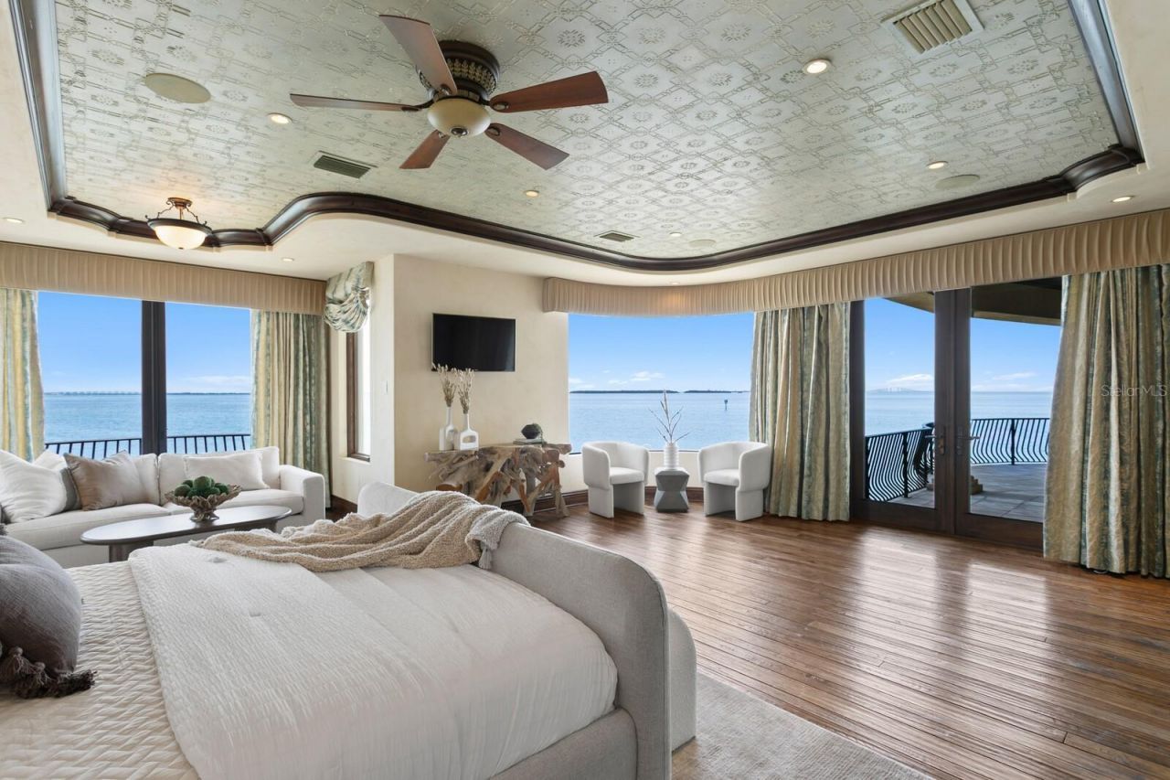 100 Sands Point Drive, Tierra Verde, FL 33715 Photo