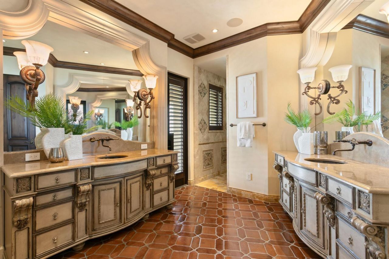 100 Sands Point Drive, Tierra Verde, FL 33715 Photo