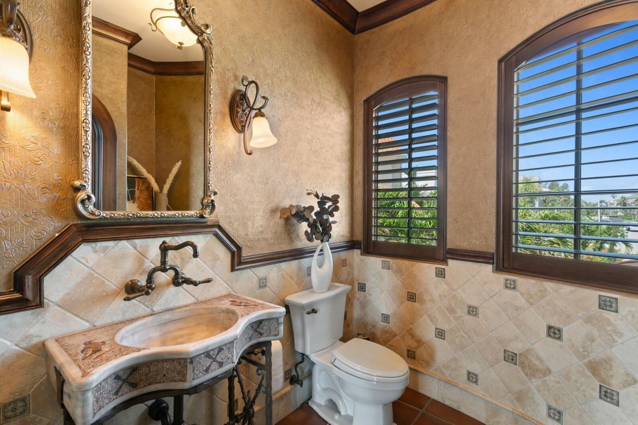 100 Sands Point Drive, Tierra Verde, FL 33715 Photo