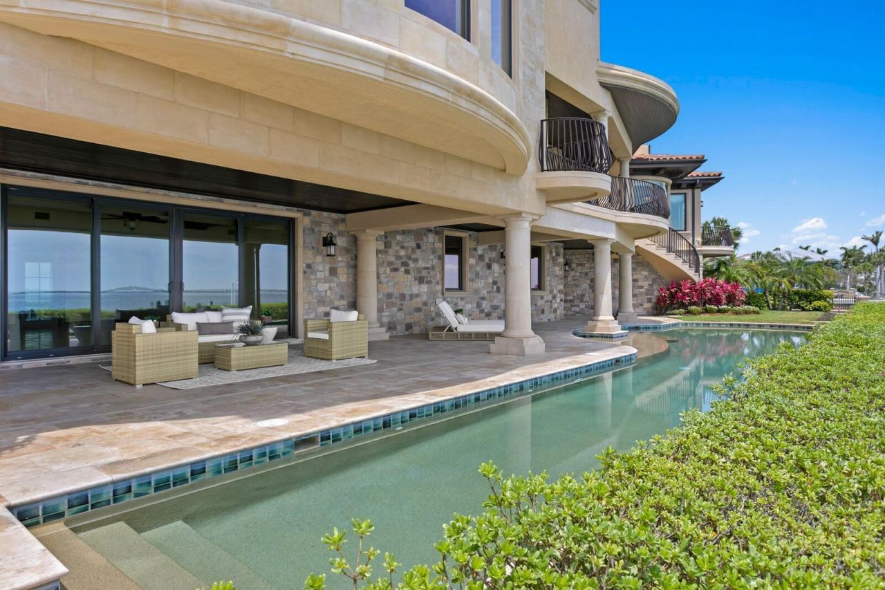 100 Sands Point Drive, Tierra Verde, FL 33715 Photo