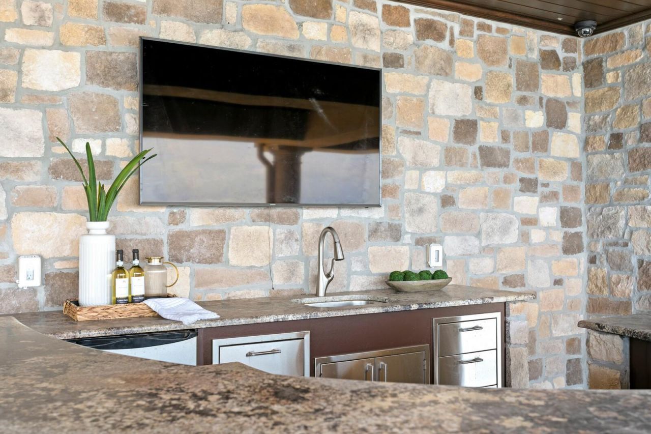 100 Sands Point Drive, Tierra Verde, FL 33715 Photo