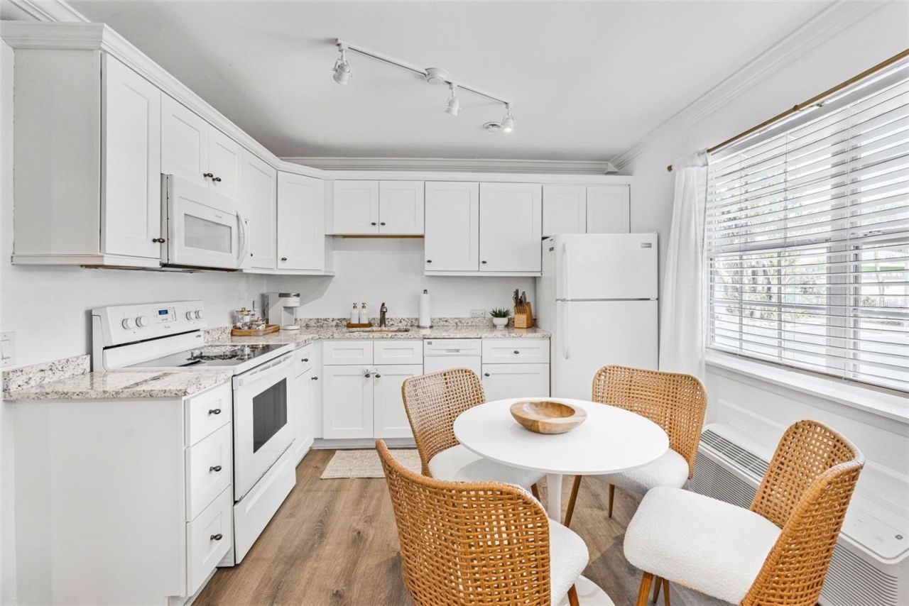 1603 Gulf Drive N, Unit 27, Bradenton Beach, FL 34217 Photo