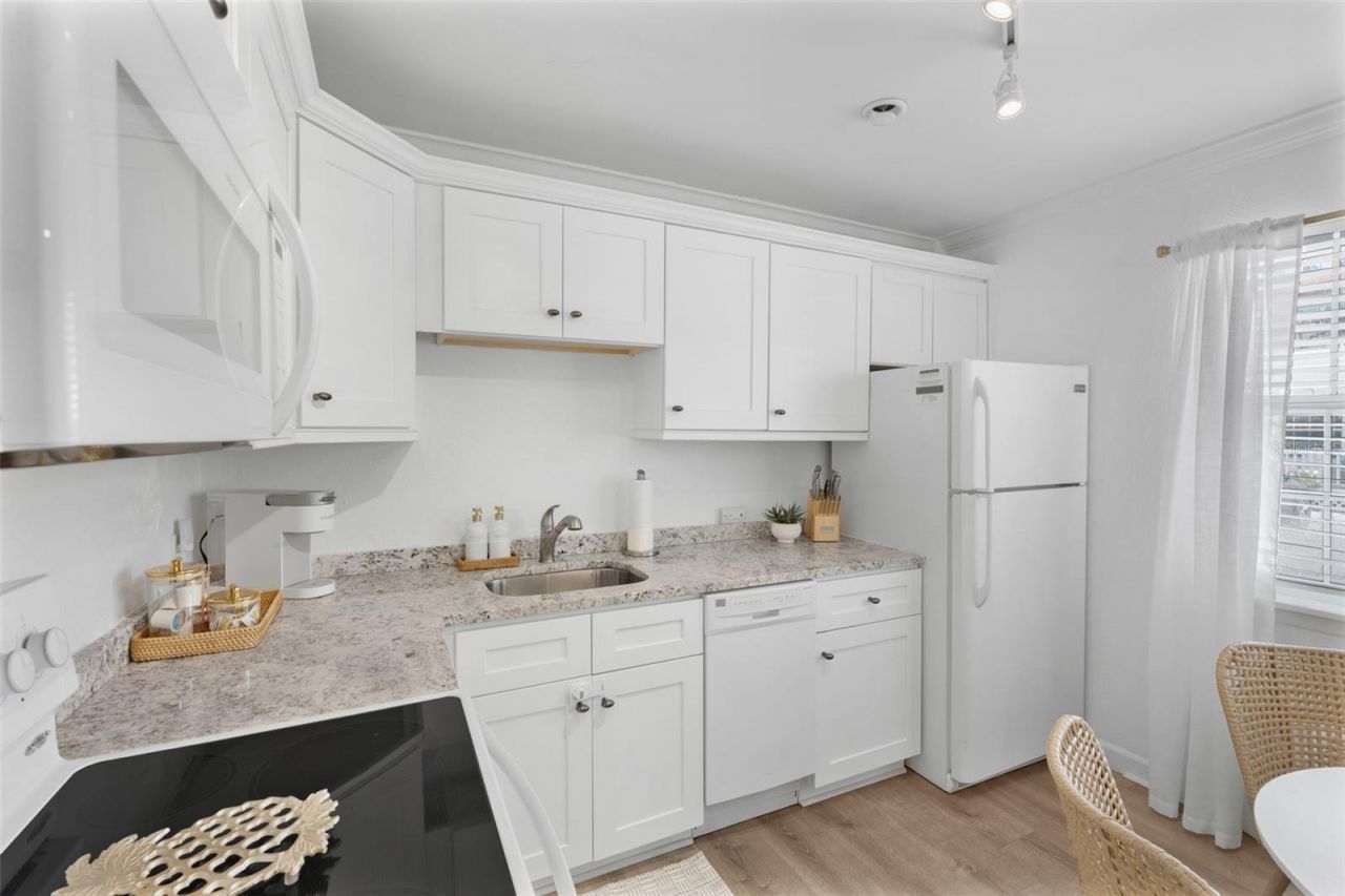 1603 Gulf Drive N, Unit 27, Bradenton Beach, FL 34217 Photo