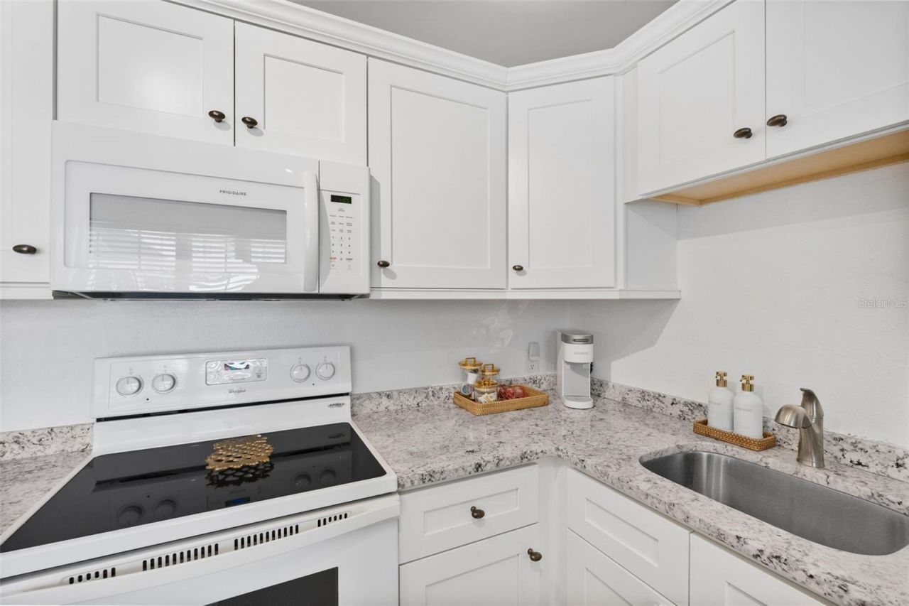 1603 Gulf Drive N, Unit 27, Bradenton Beach, FL 34217 Photo