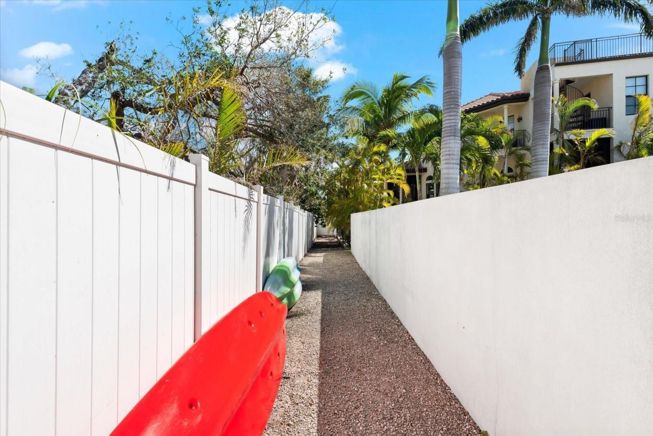 116 Garden Lane, Sarasota, FL 34242 Photo