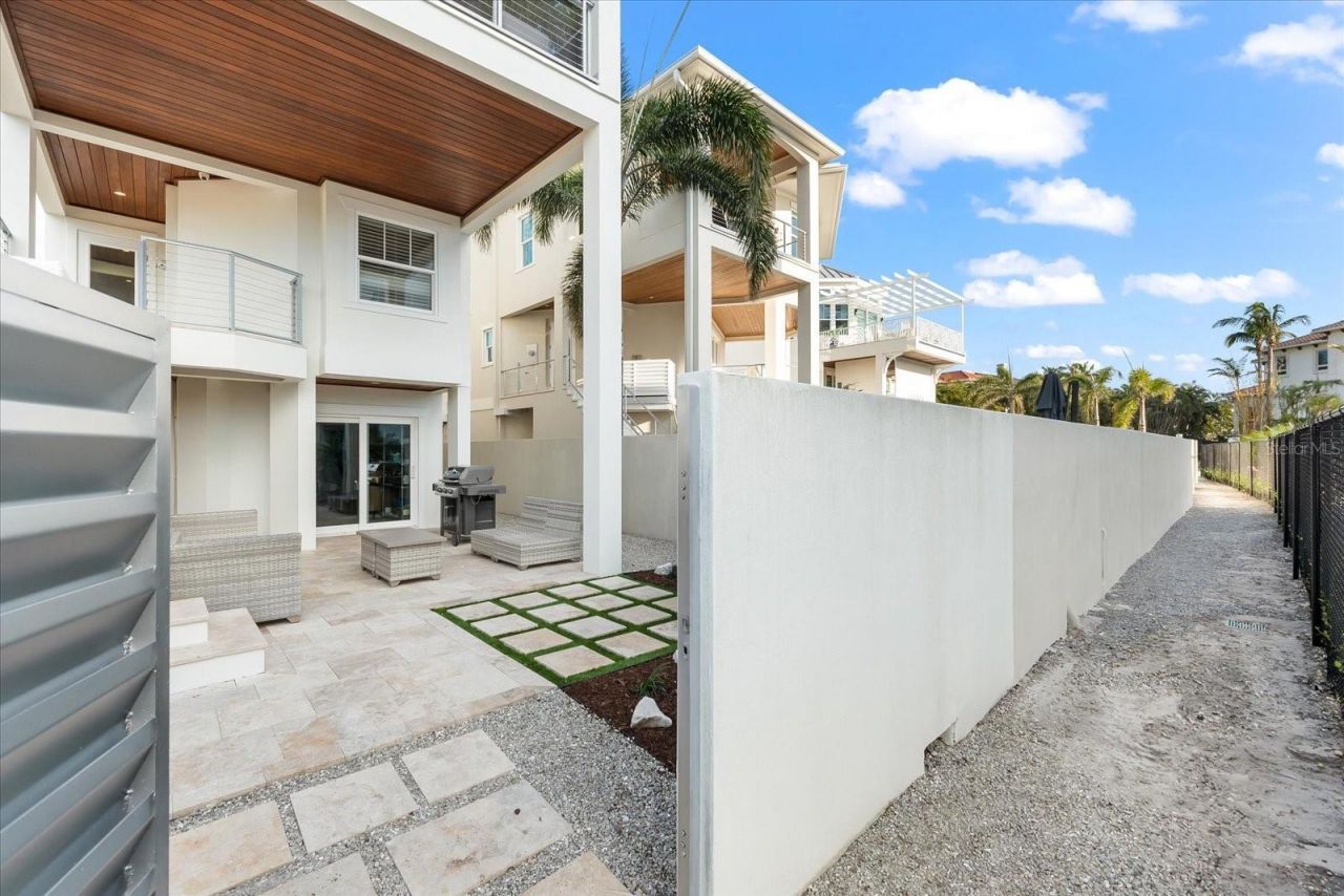 116 Garden Lane, Sarasota, FL 34242 Photo