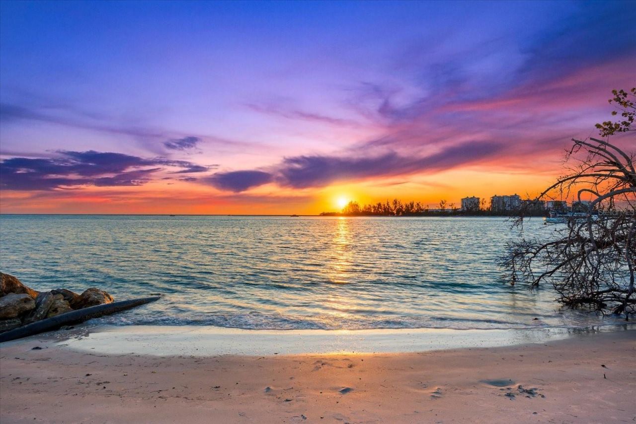 116 Garden Lane, Sarasota, FL 34242 Photo