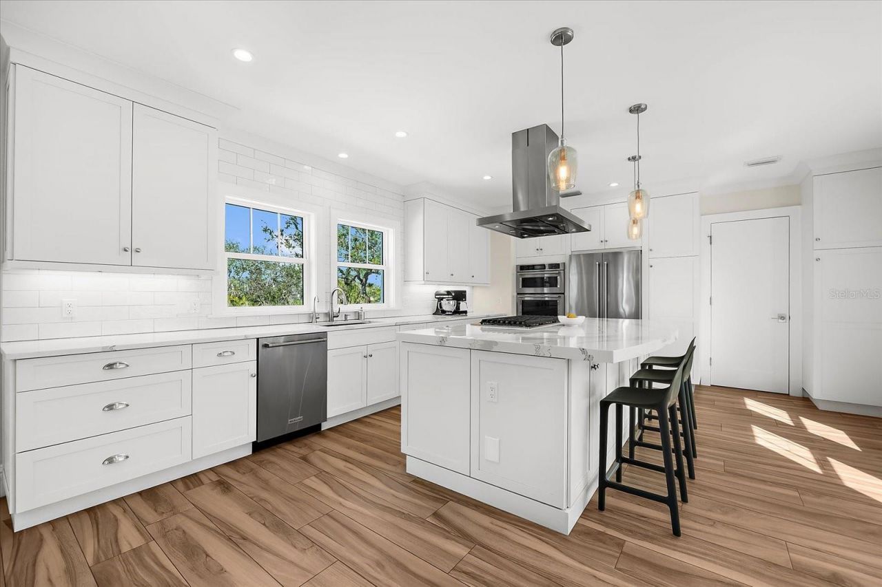 116 Garden Lane, Sarasota, FL 34242 Photo