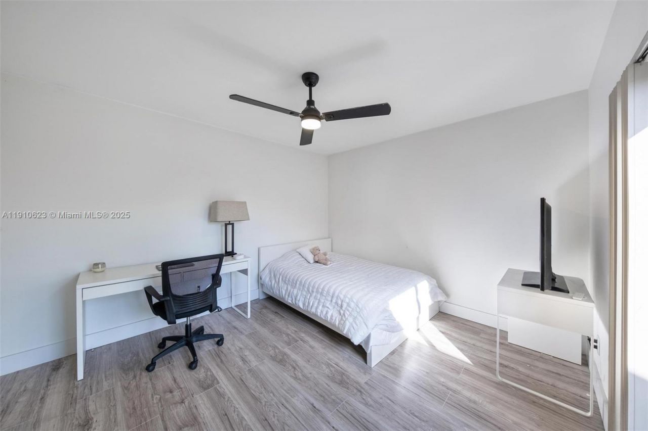 11913 SW 11th Ct, Davie, FL 33325 Photo