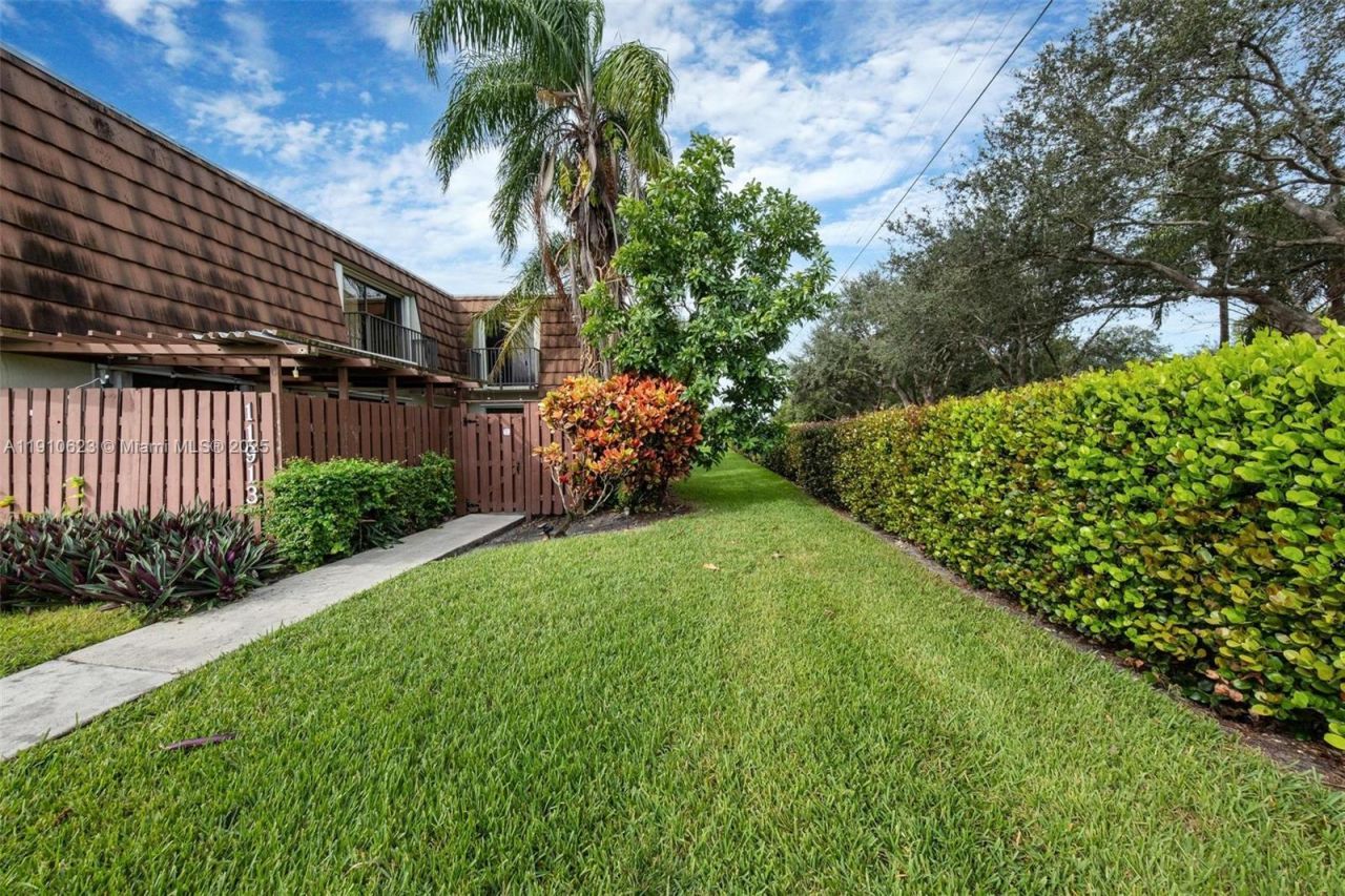11913 SW 11th Ct, Davie, FL 33325 Photo