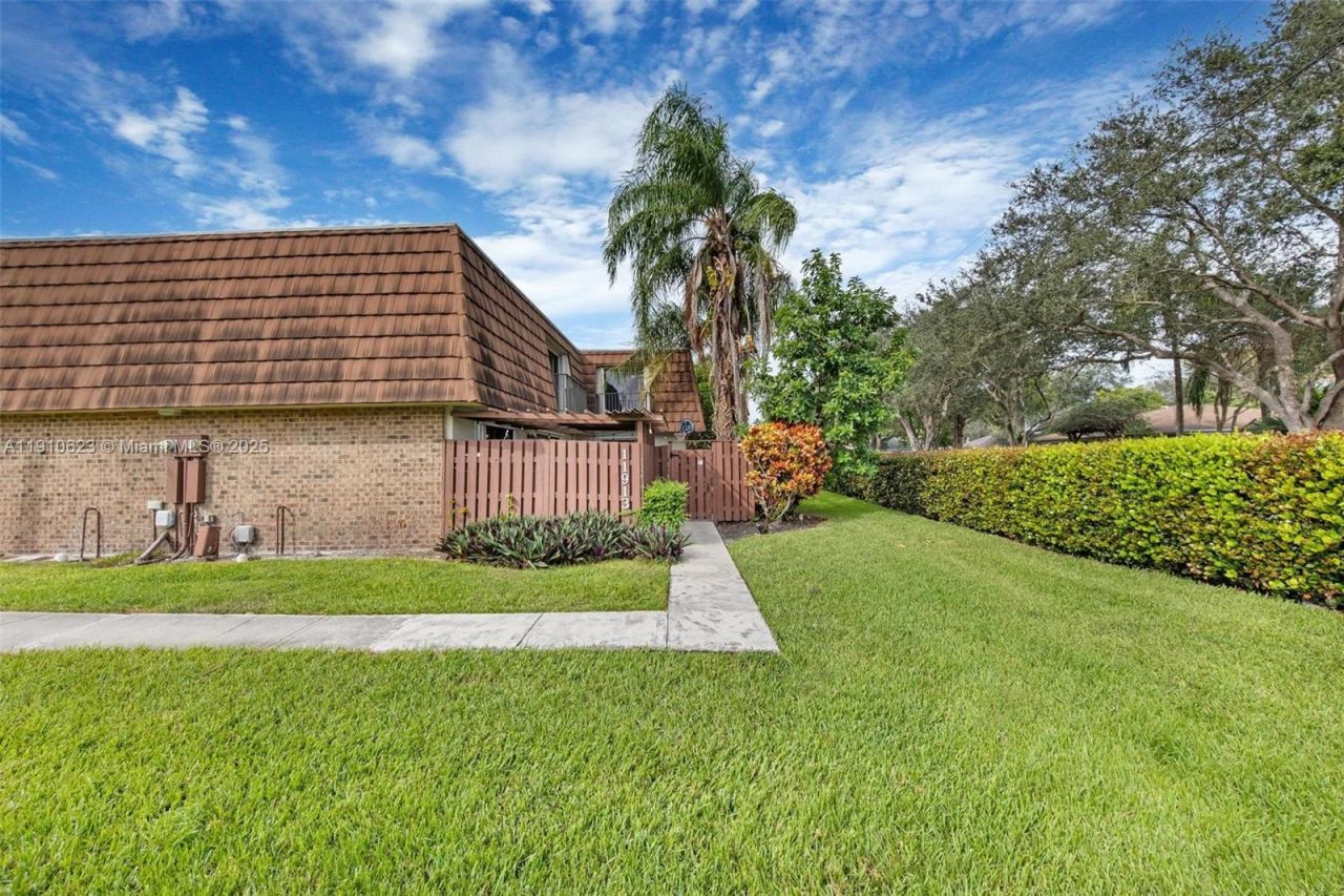11913 SW 11th Ct, Davie, FL 33325 Photo