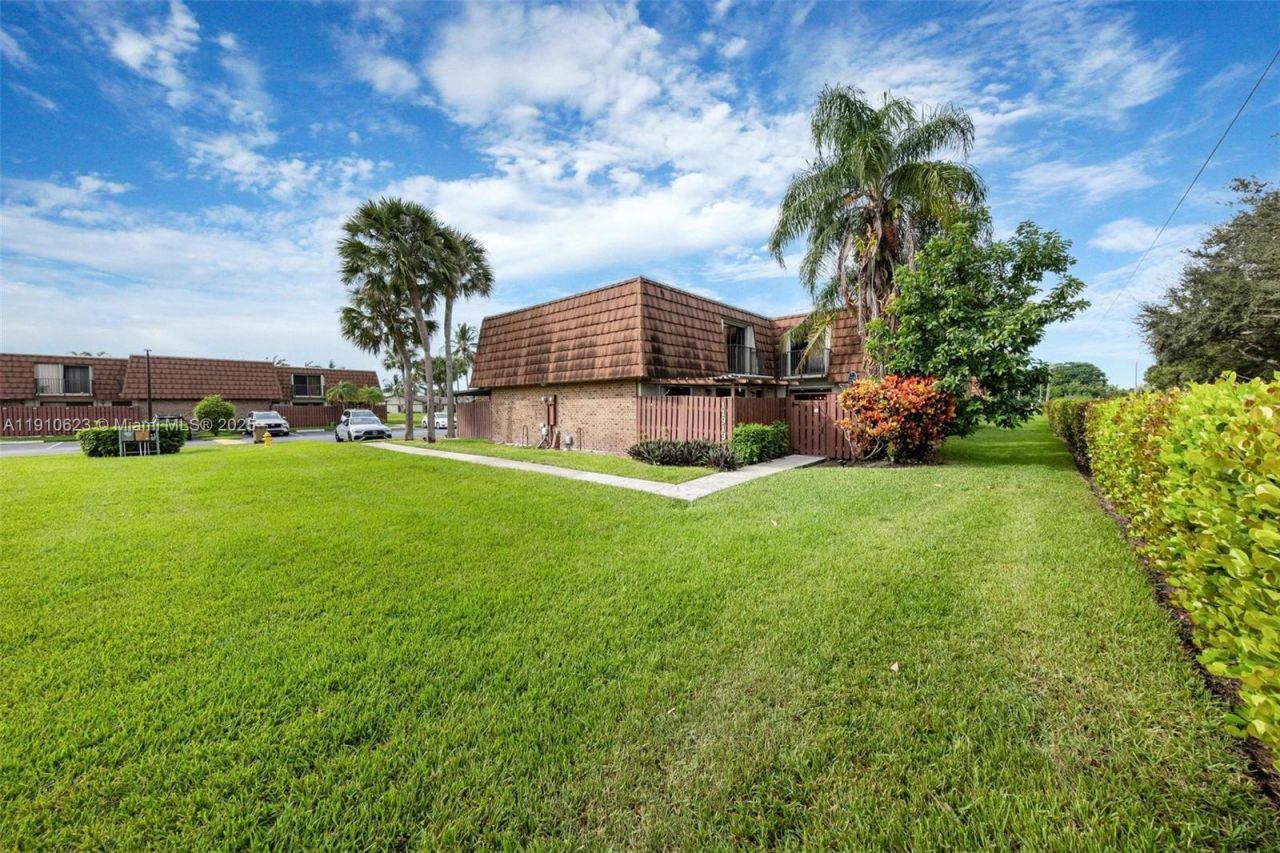 11913 SW 11th Ct, Davie, FL 33325 Photo