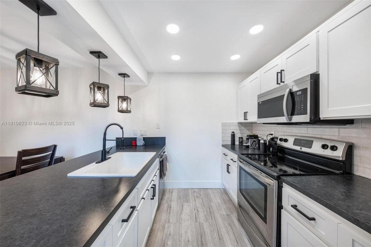 11913 SW 11th Ct, Davie, FL 33325 Photo