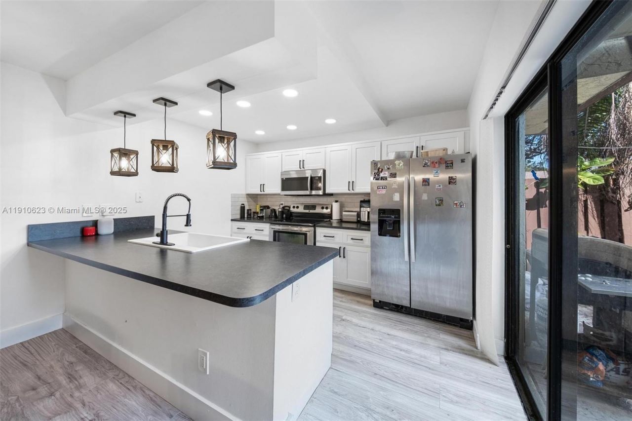 11913 SW 11th Ct, Davie, FL 33325 Photo